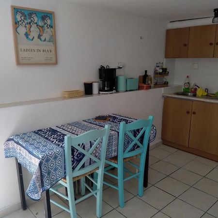 Artemis Ermoupoli Centre Appartement Pour Petit Budget Backpackers Bagian luar foto