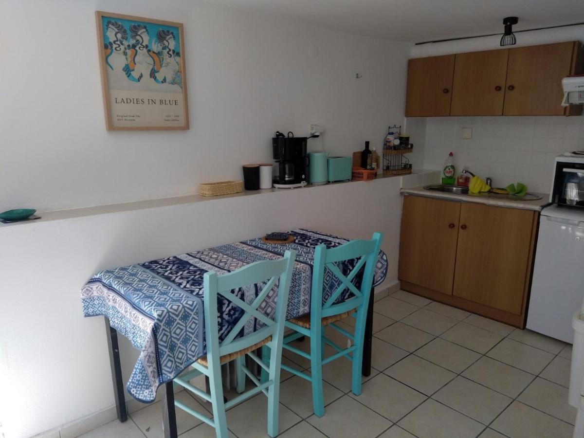 Artemis Ermoupoli Centre Appartement Pour Petit Budget Backpackers Bagian luar foto