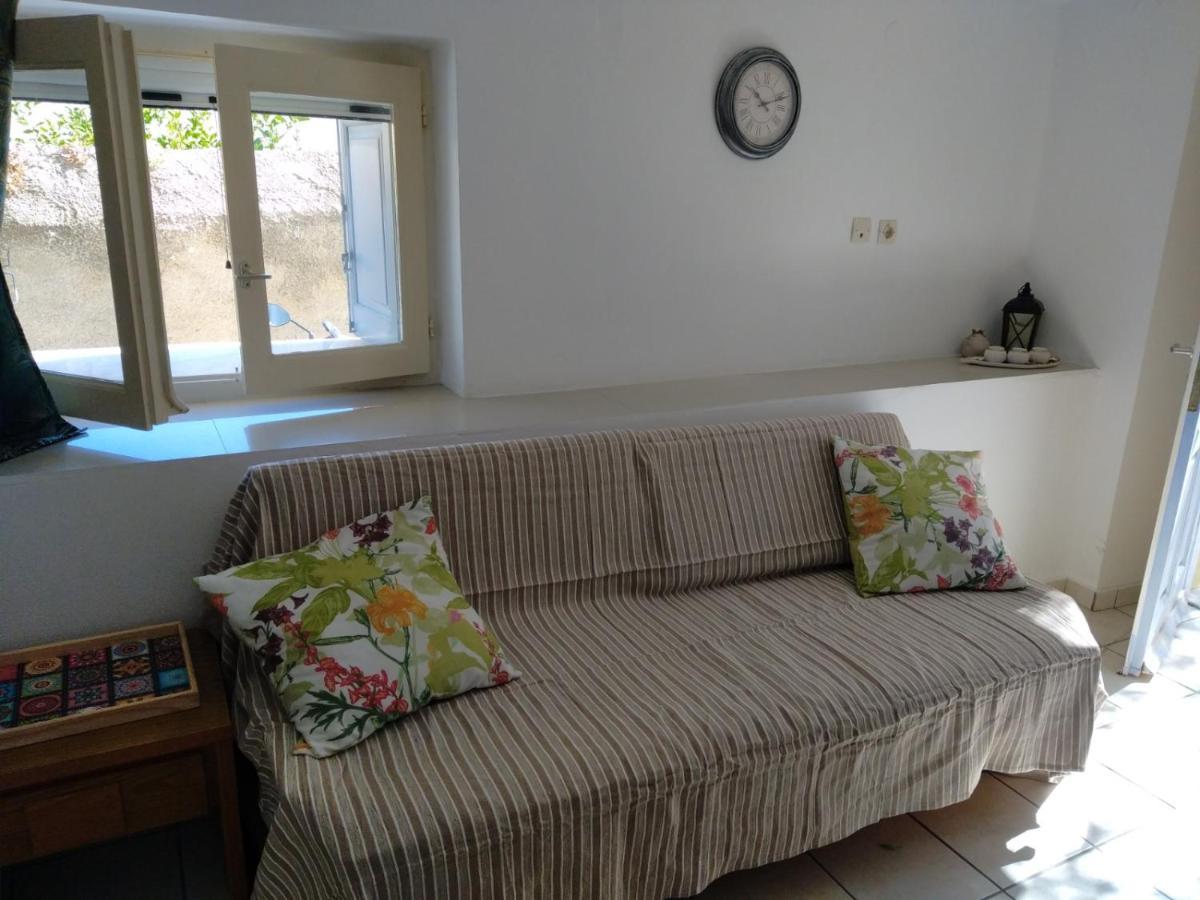 Artemis Ermoupoli Centre Appartement Pour Petit Budget Backpackers Bagian luar foto