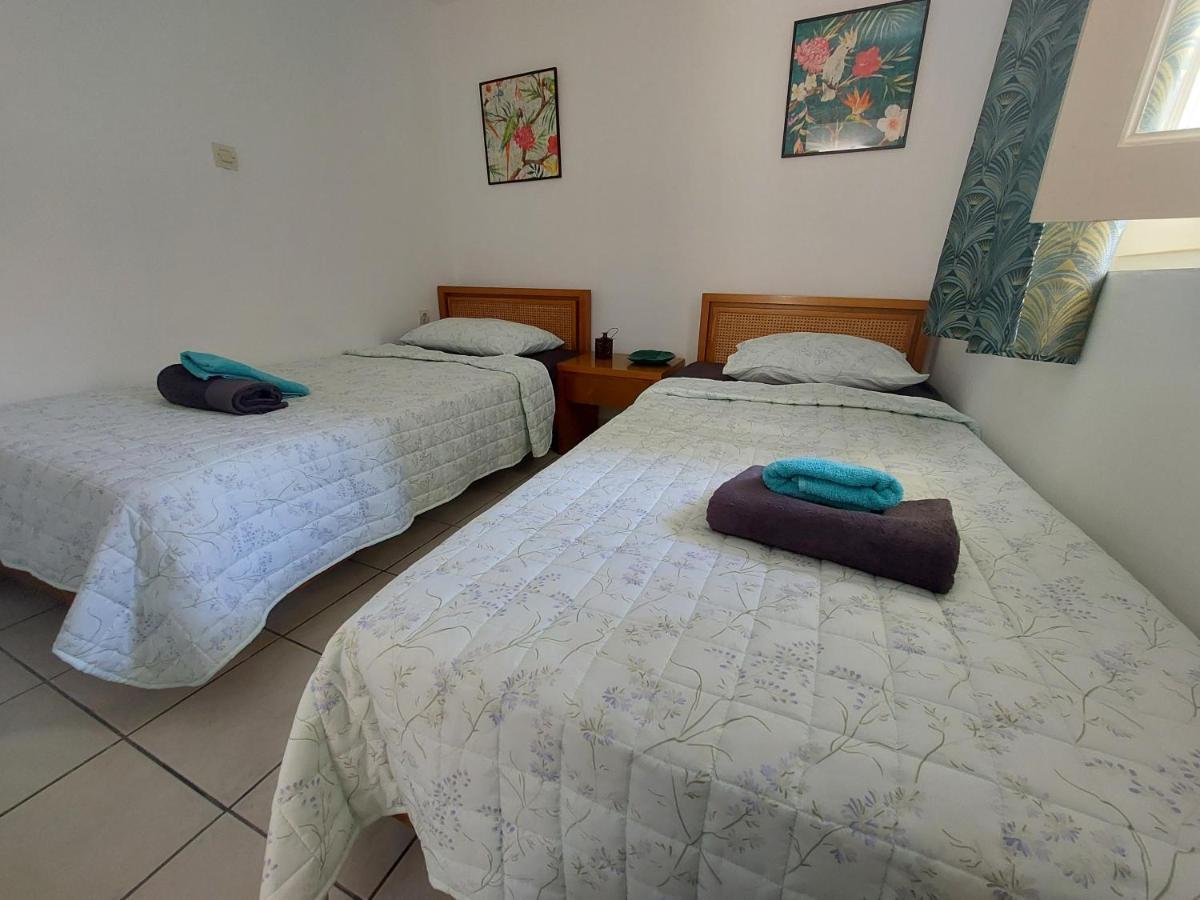 Artemis Ermoupoli Centre Appartement Pour Petit Budget Backpackers Bagian luar foto